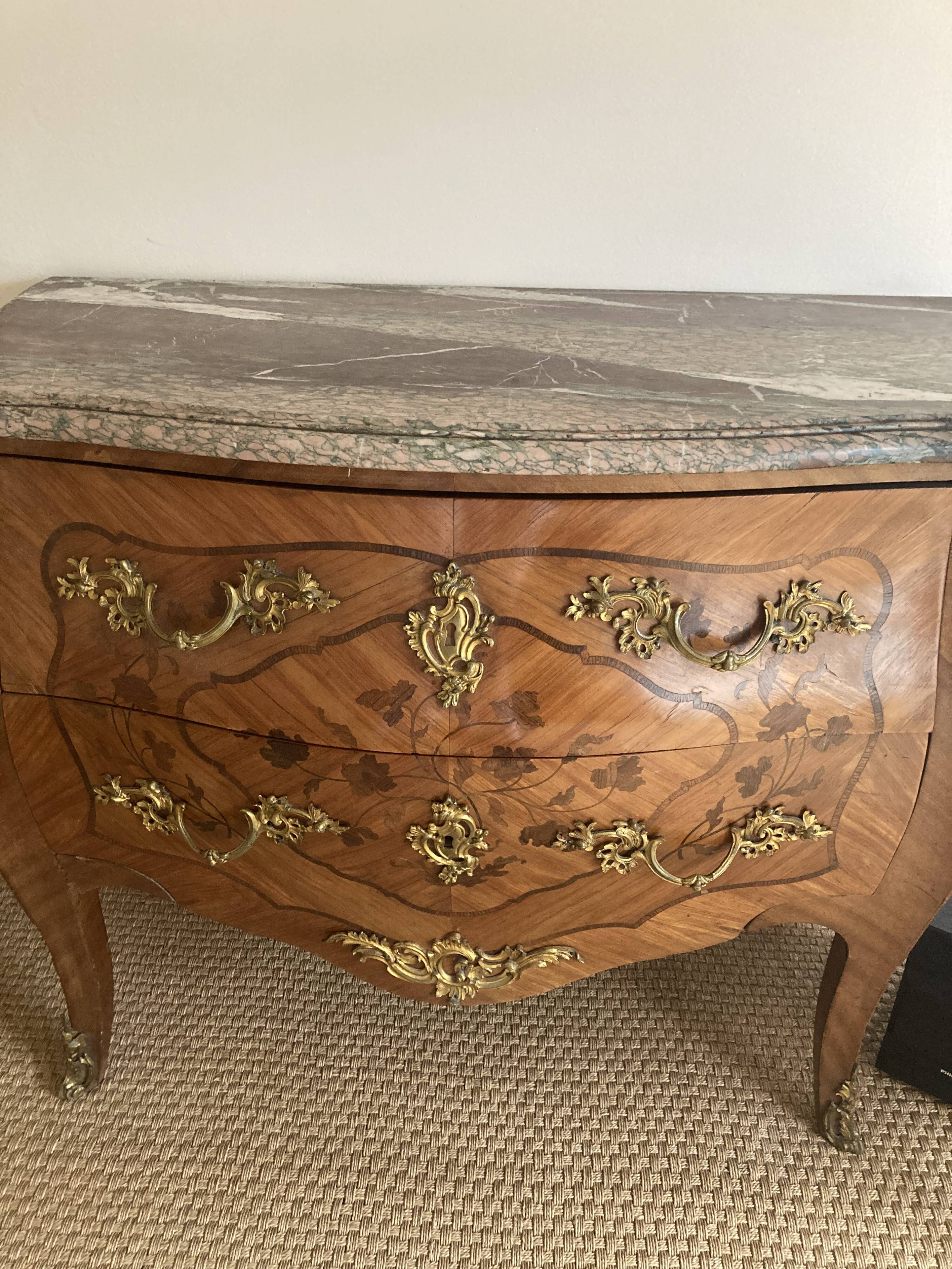 Louis XV style chest of drawers, early 1900s