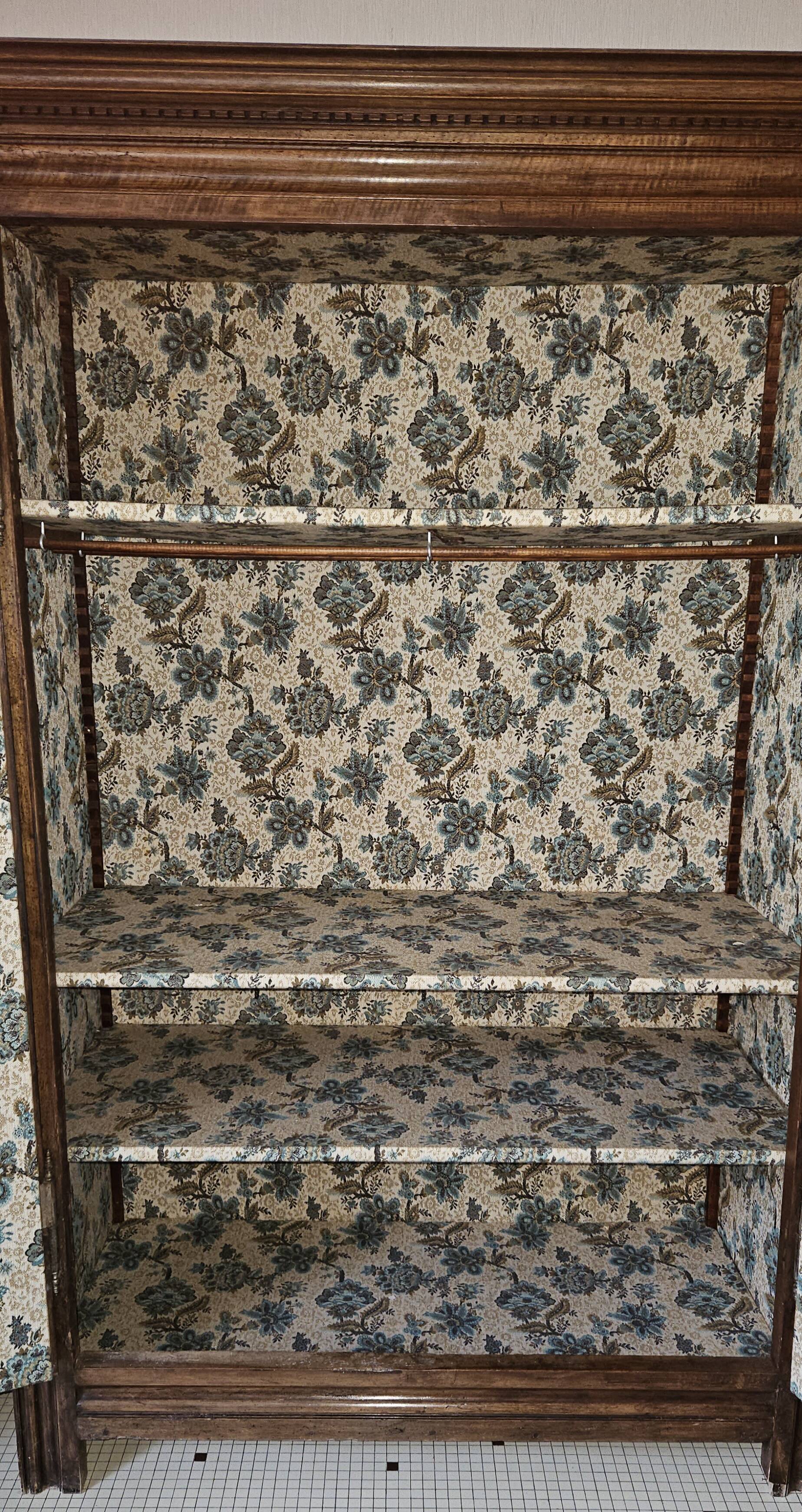 Old wardrobe with 3 shelves and small wardrobe