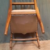 Chaise basse tapissée