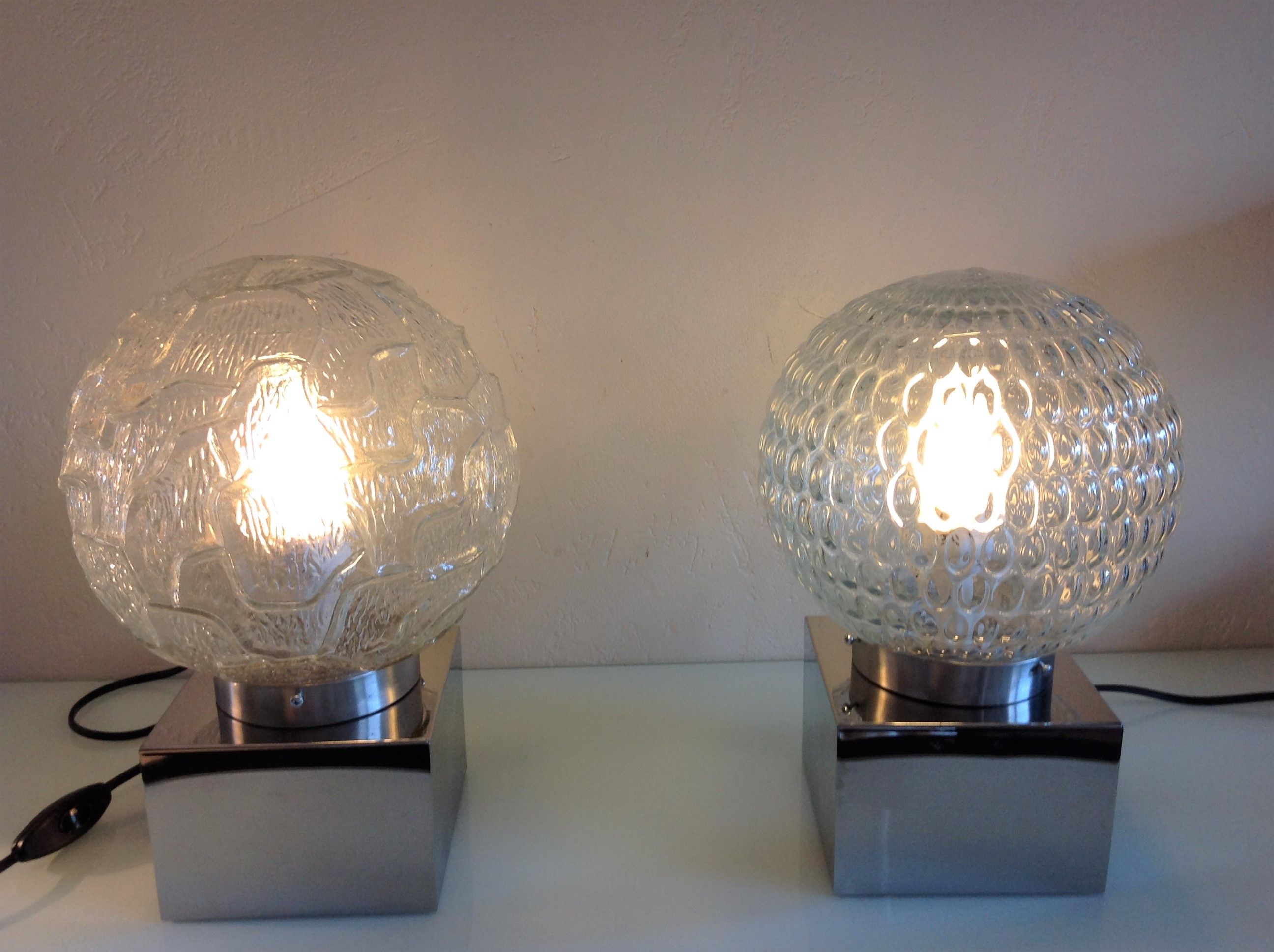 Pair of globe bedside lamps in glass and chrome/vintage metal 70-80