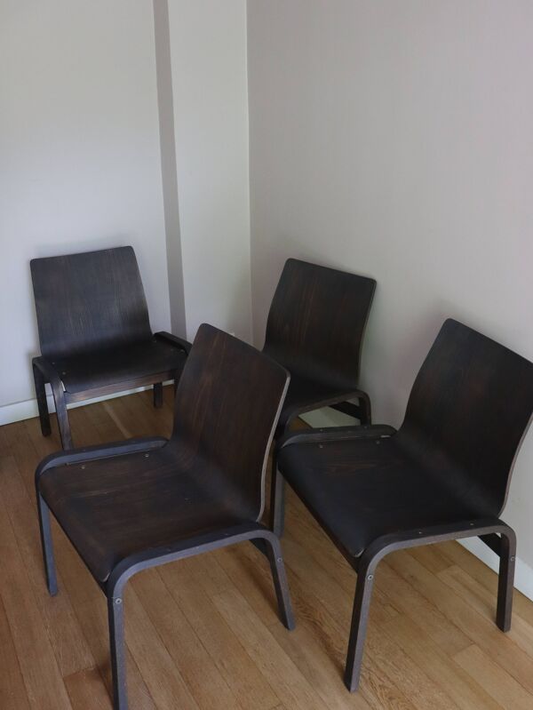 Quatre chaises ou fauteuils chauffeuse