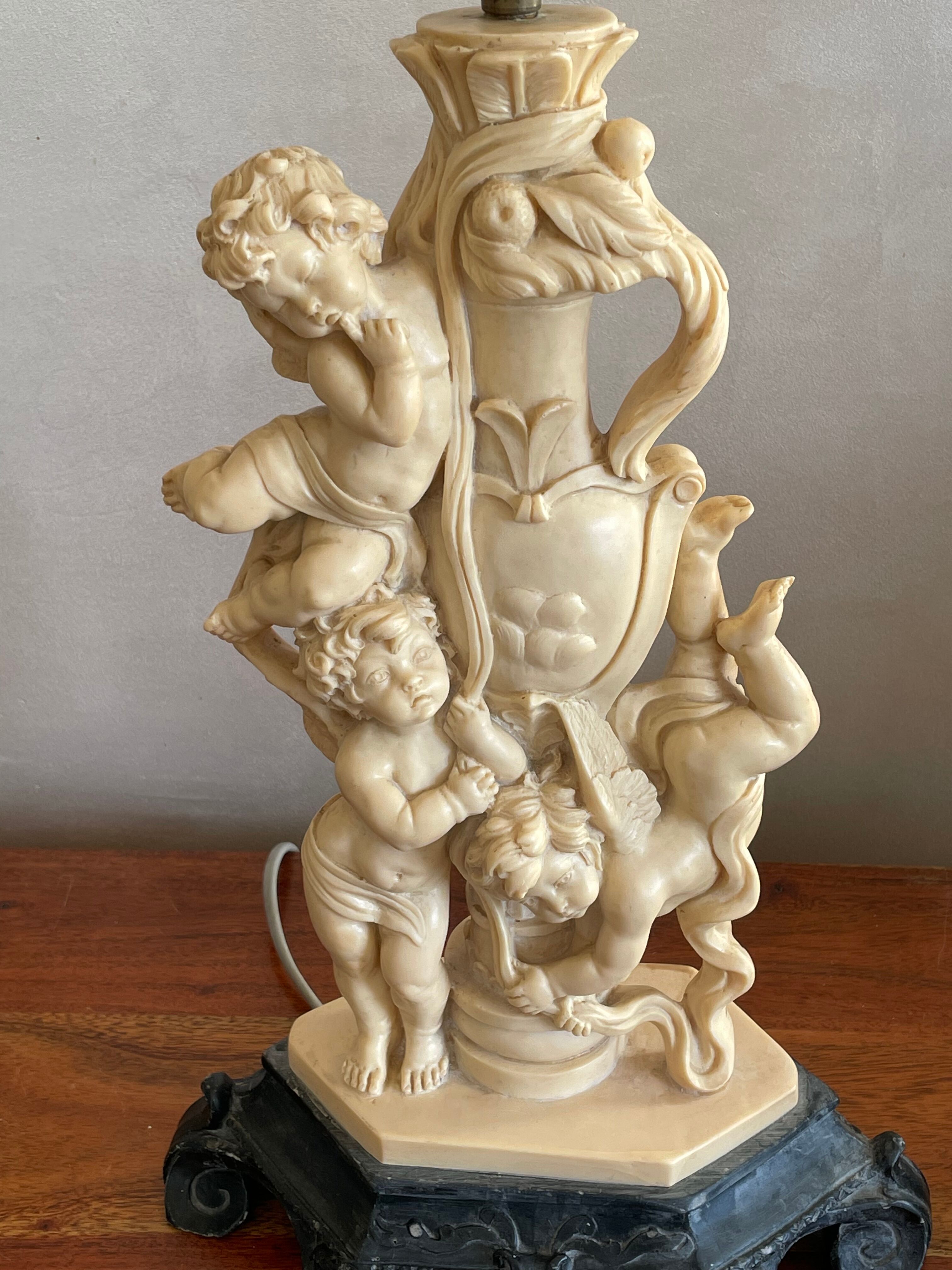 Lamp foot decorations cherubs in Santini resin