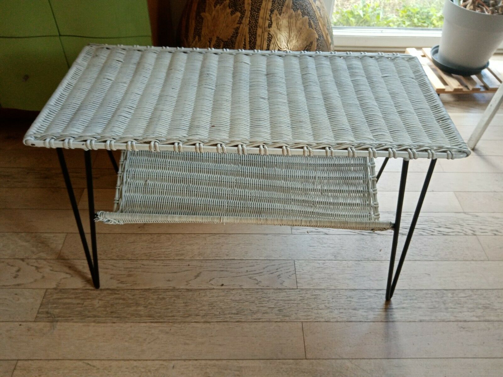 Metal painted rattan coffee table 37 X 76 height 49 cm