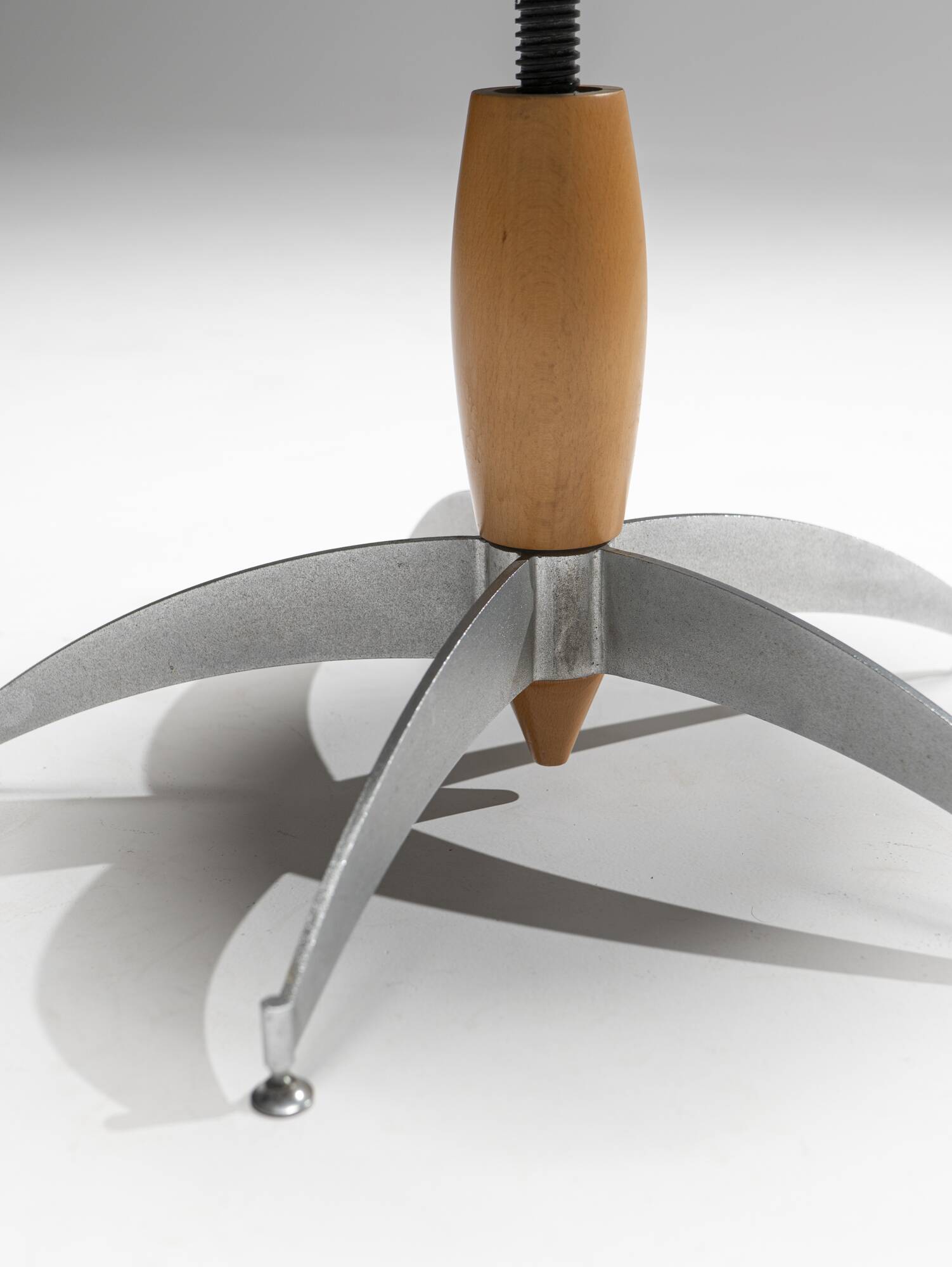 Chaise pivotante, Italie, années 1980