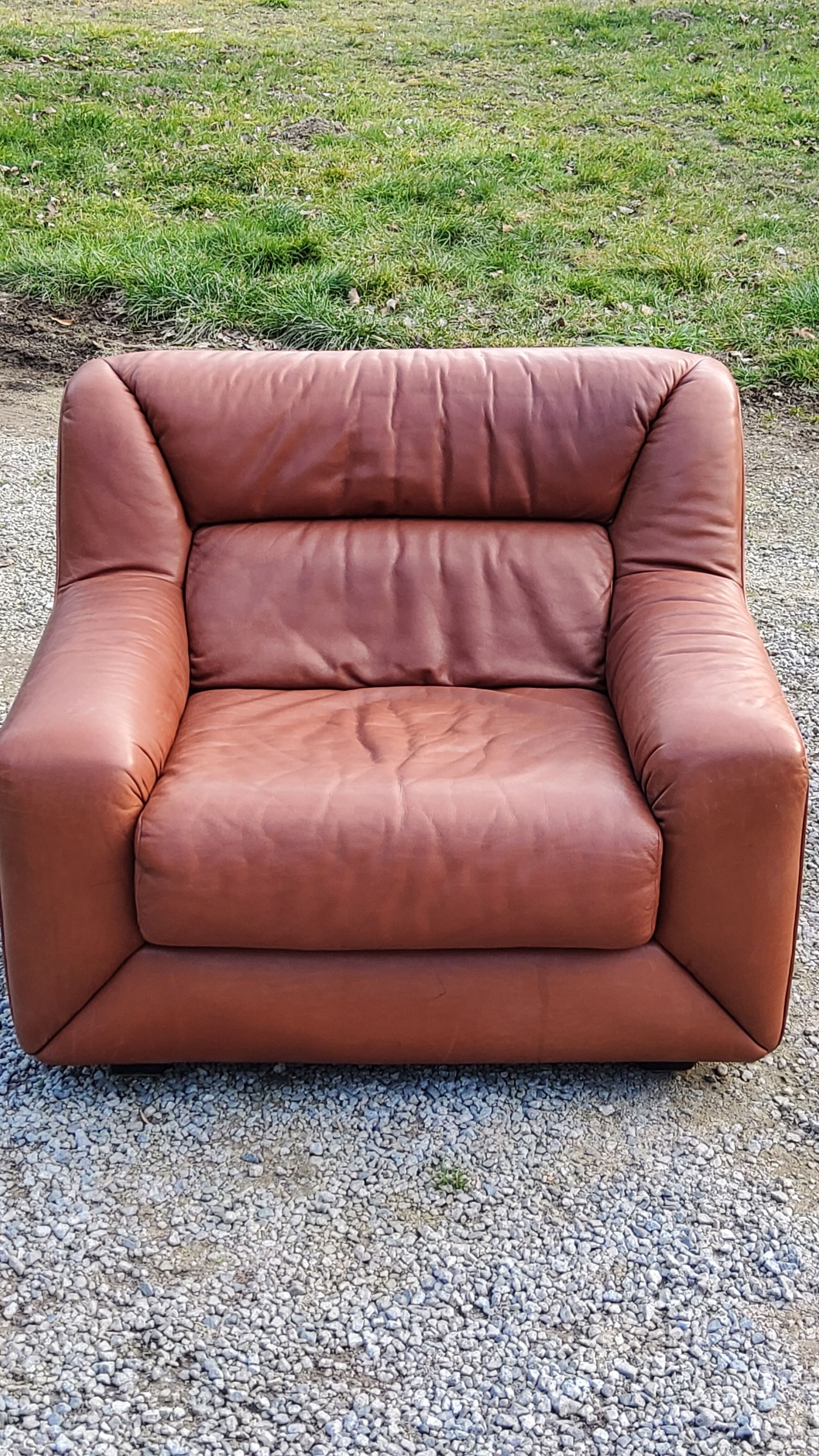 Pair of armchairs and De Sede sofa in cognac leather from the 70s/80s