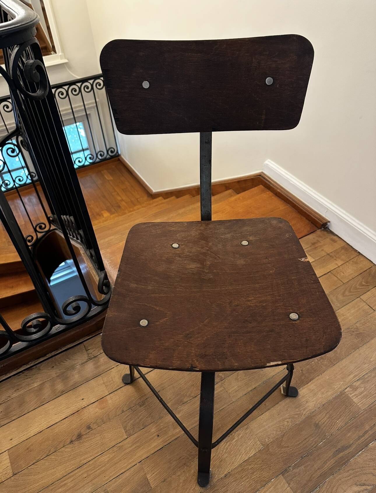 Bienaise workshop chair – model 204 – France, circa 1930–1950