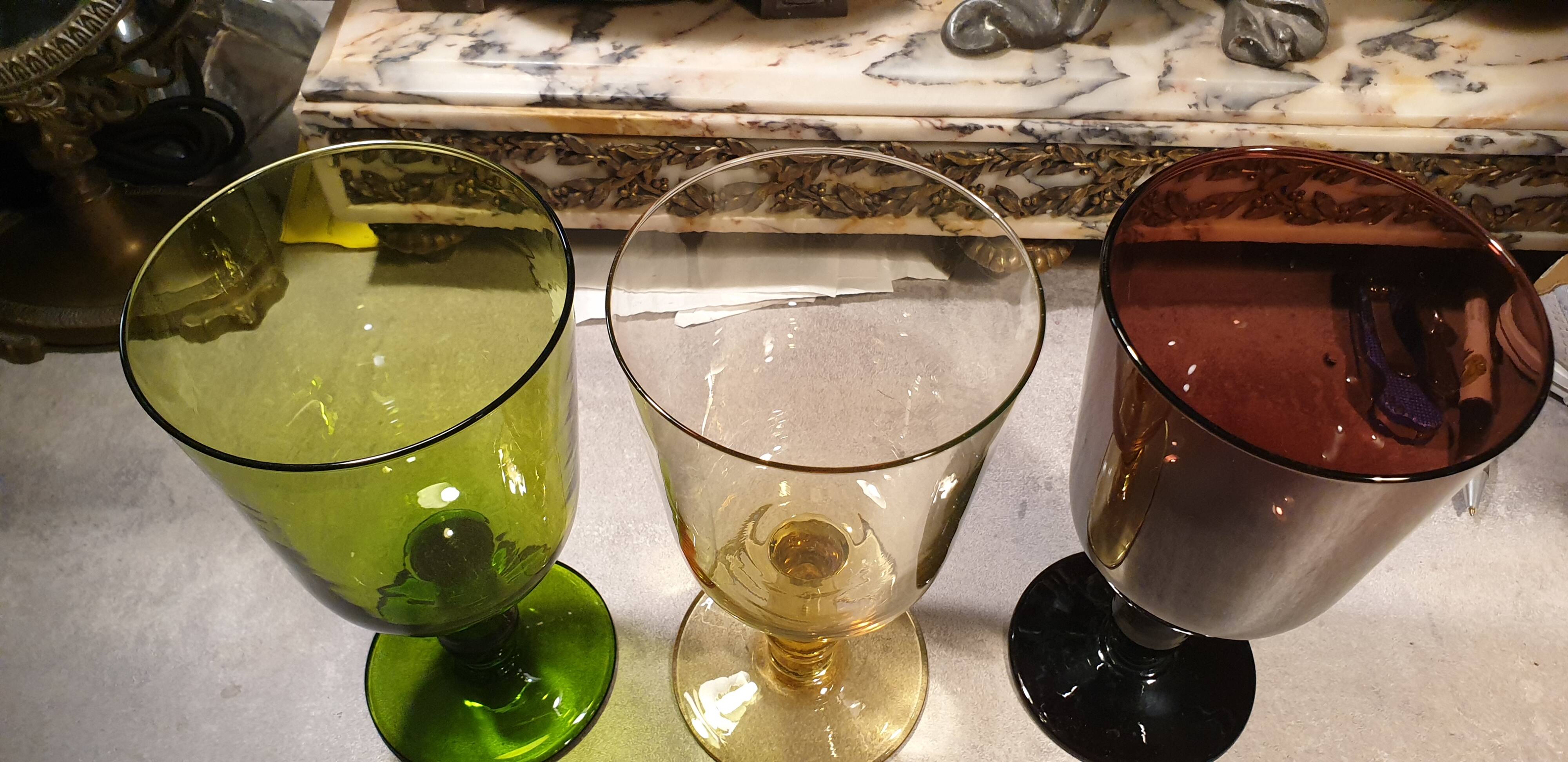 3 safe blown crystal glasses shower stand