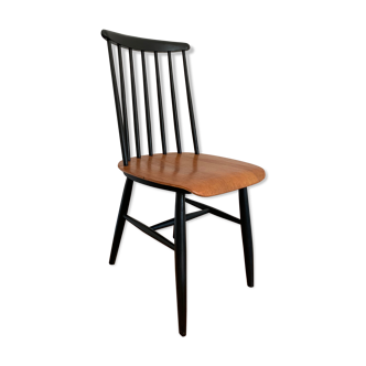 Chair model Fanet of Ilmari Tapiovaara