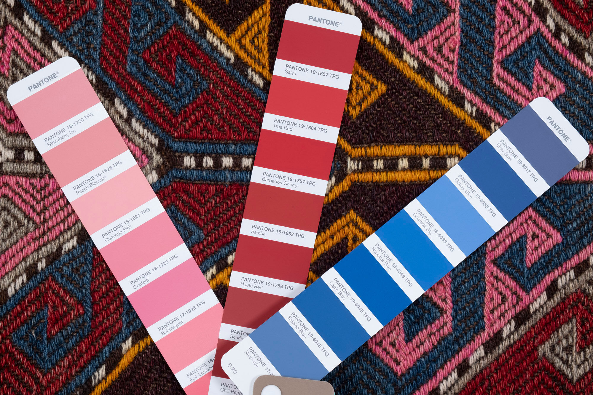 Turkish jajim kilim rug  92 x 117 cm