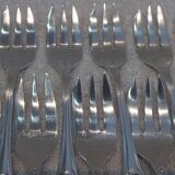 11 Ercuis Pompadour LXV silver-plated cake forks