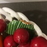 Ancienne coupe de fruits en Barbotine trompe l'œil.