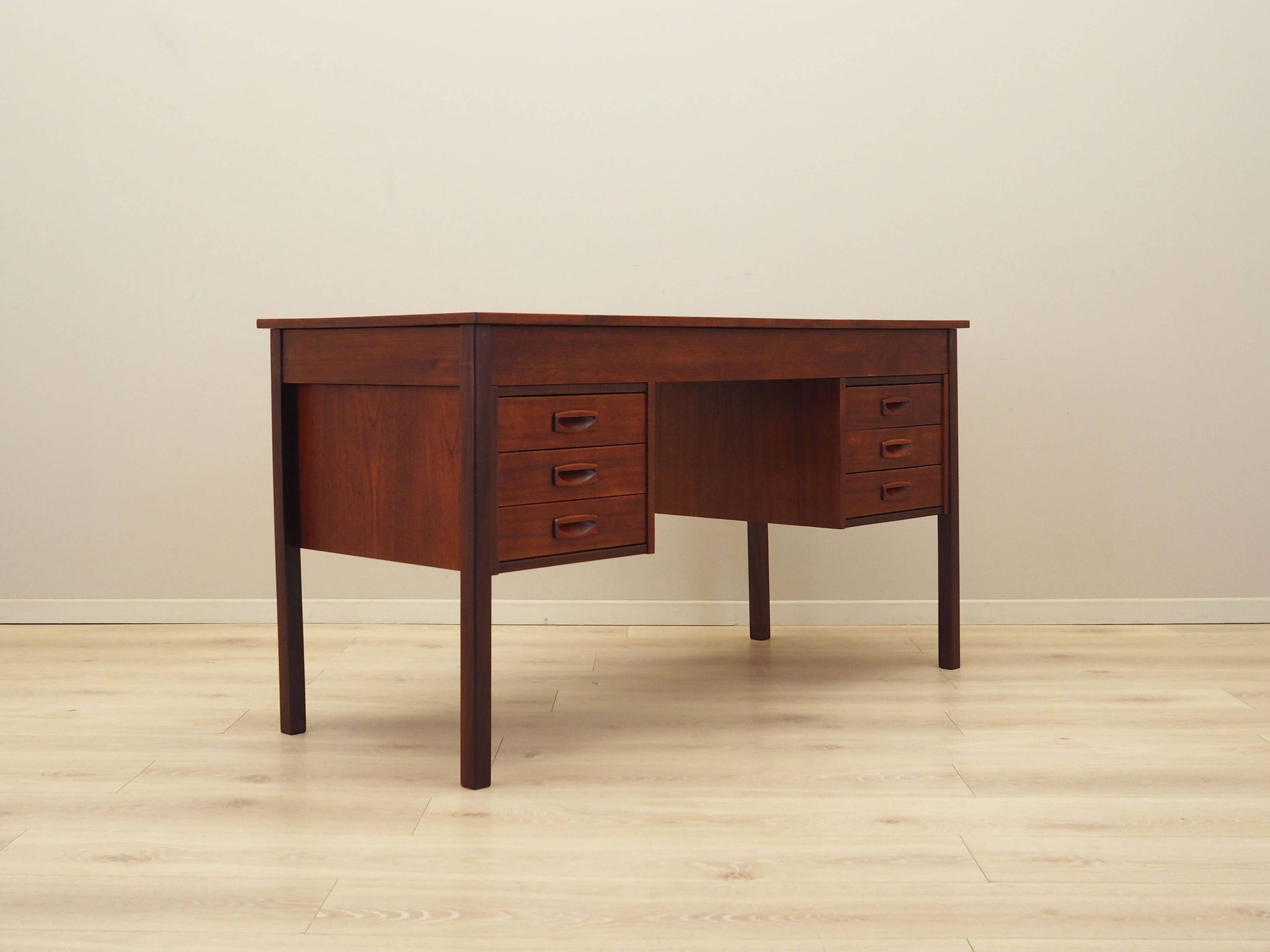 Bureau danois en teck, années 1970