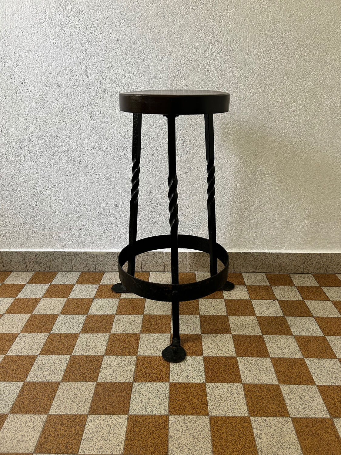 Brutalist wrought iron tripod stool from the 60s
