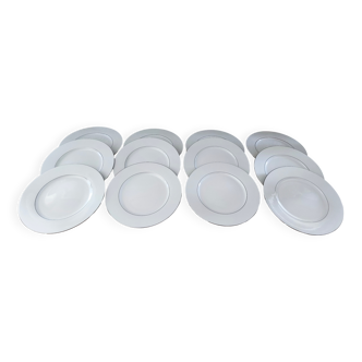 Lot de 12 assiettes plates en porcelaine blanche double liseré argenté