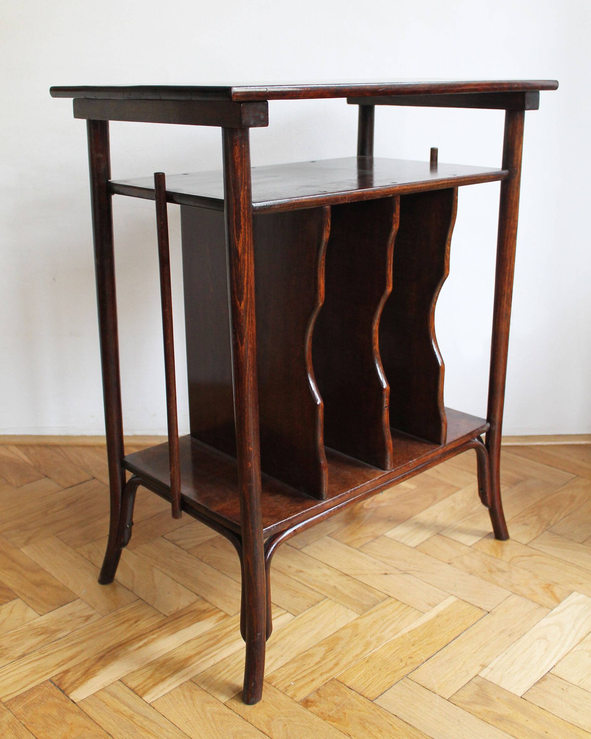 1910's Art Nouveau Table by Gebrüder Thonet