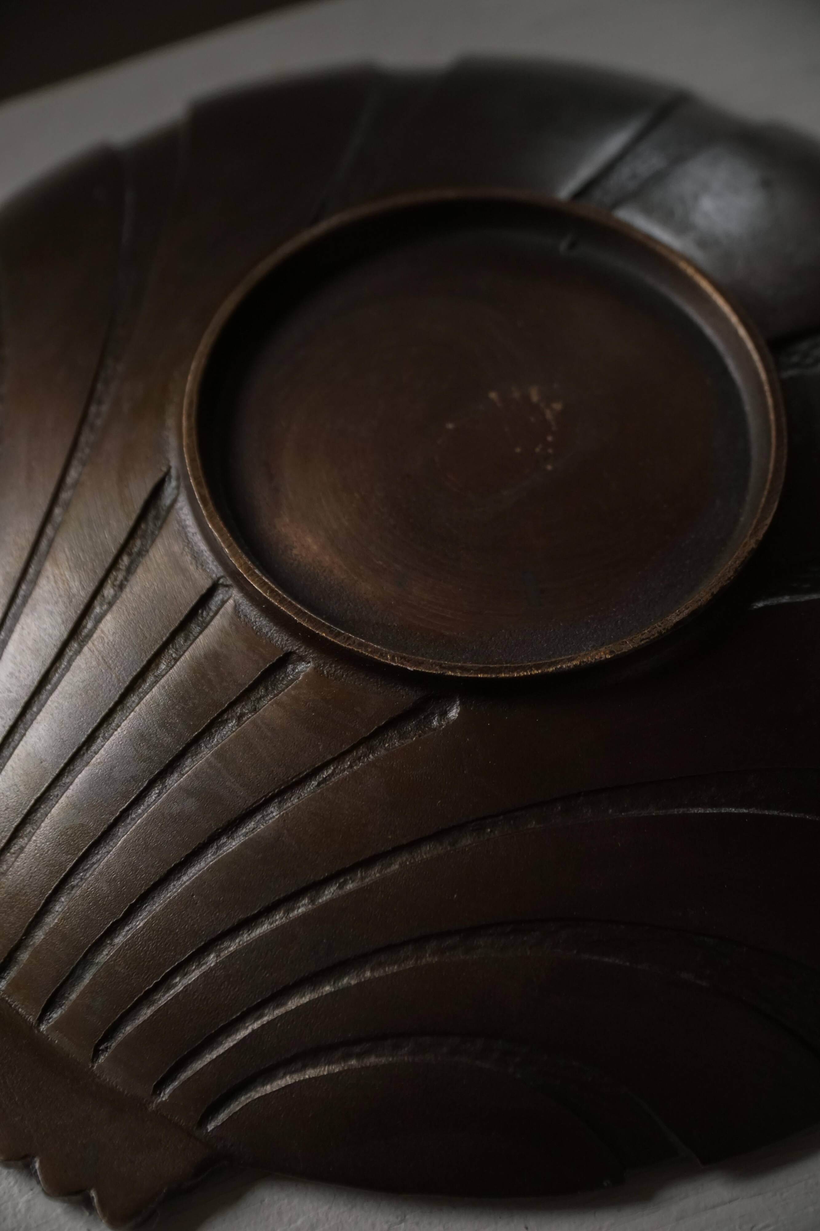 Danish Art Deco decorative shell bowl in bronze, 1930s–1940s.