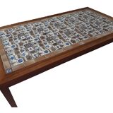 Table basse conçue design Severin Hansen, éditée par Haslev, plateau de céramique par Royal Copenhagen