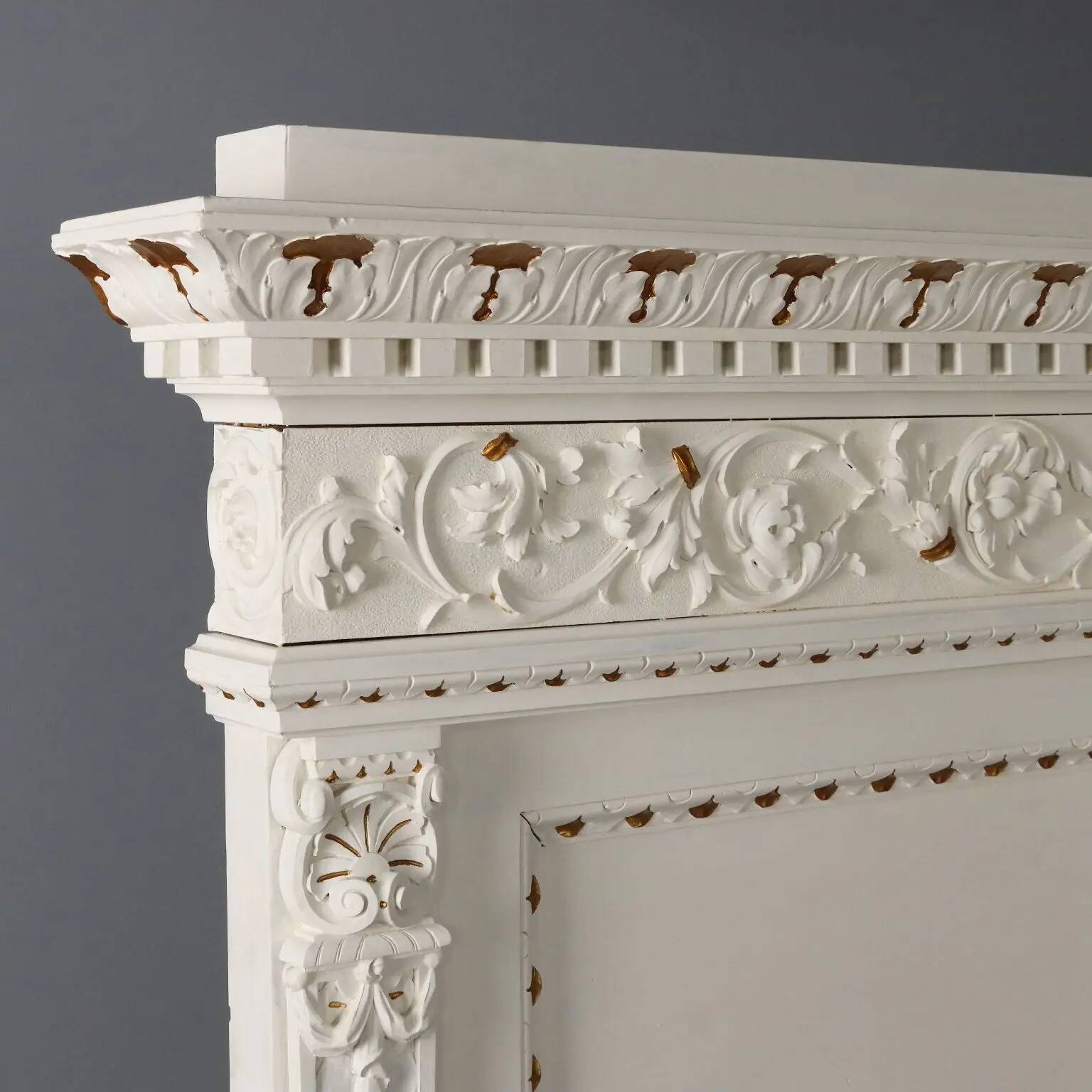 Lit ancien de style néo-Renaissance en peuplier sculpté, XXe siècle