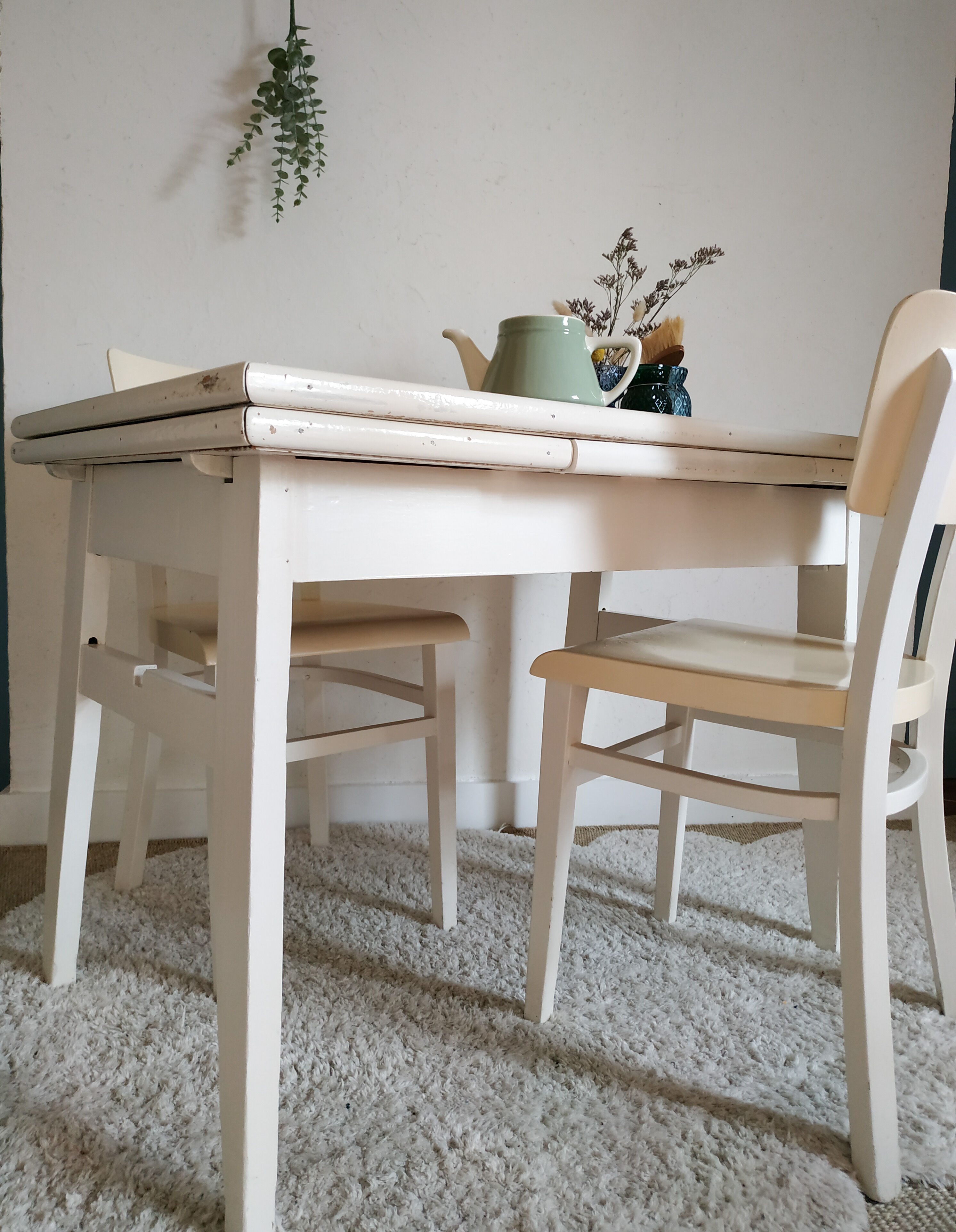Set old wooden table with extension cords and 2 Thonet chairs