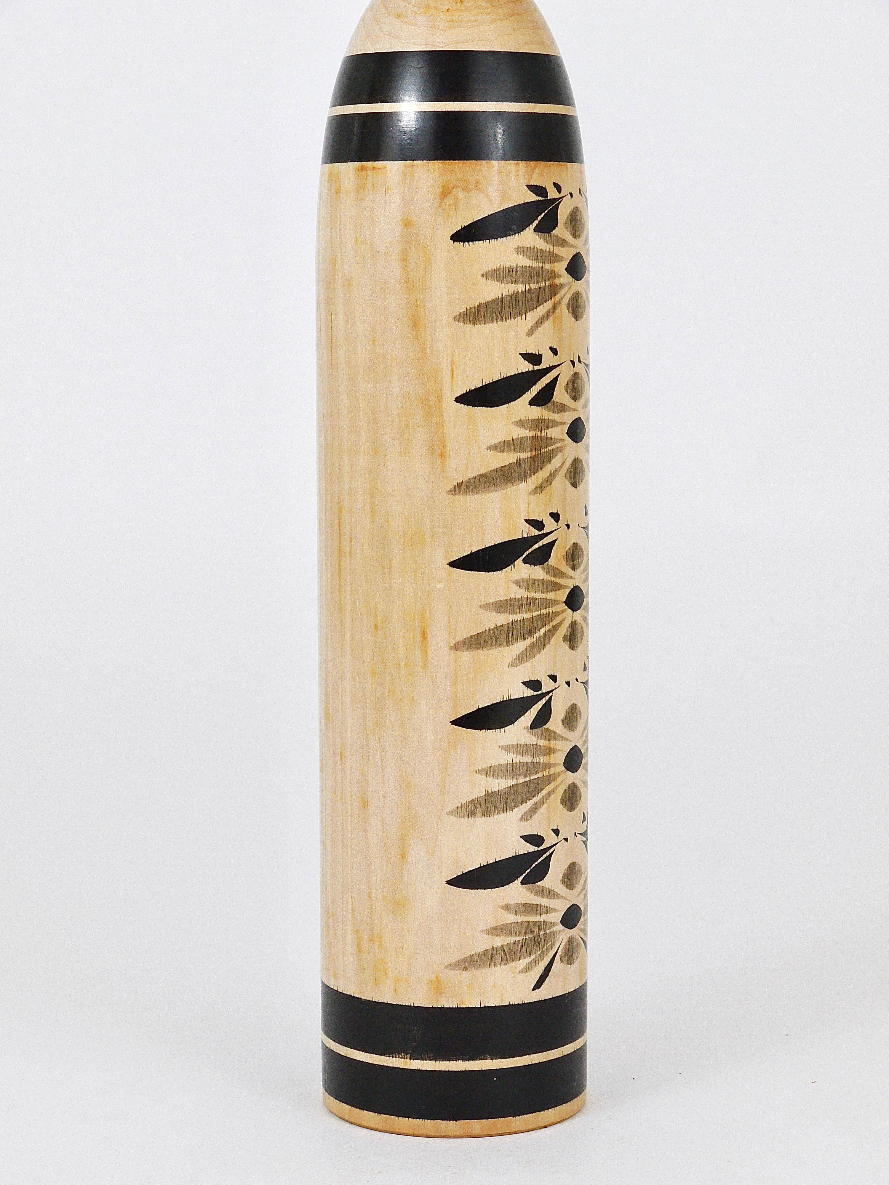 Sculpture poupée Kokeshi Togatta décorative du nord du Japon, peinte à la main