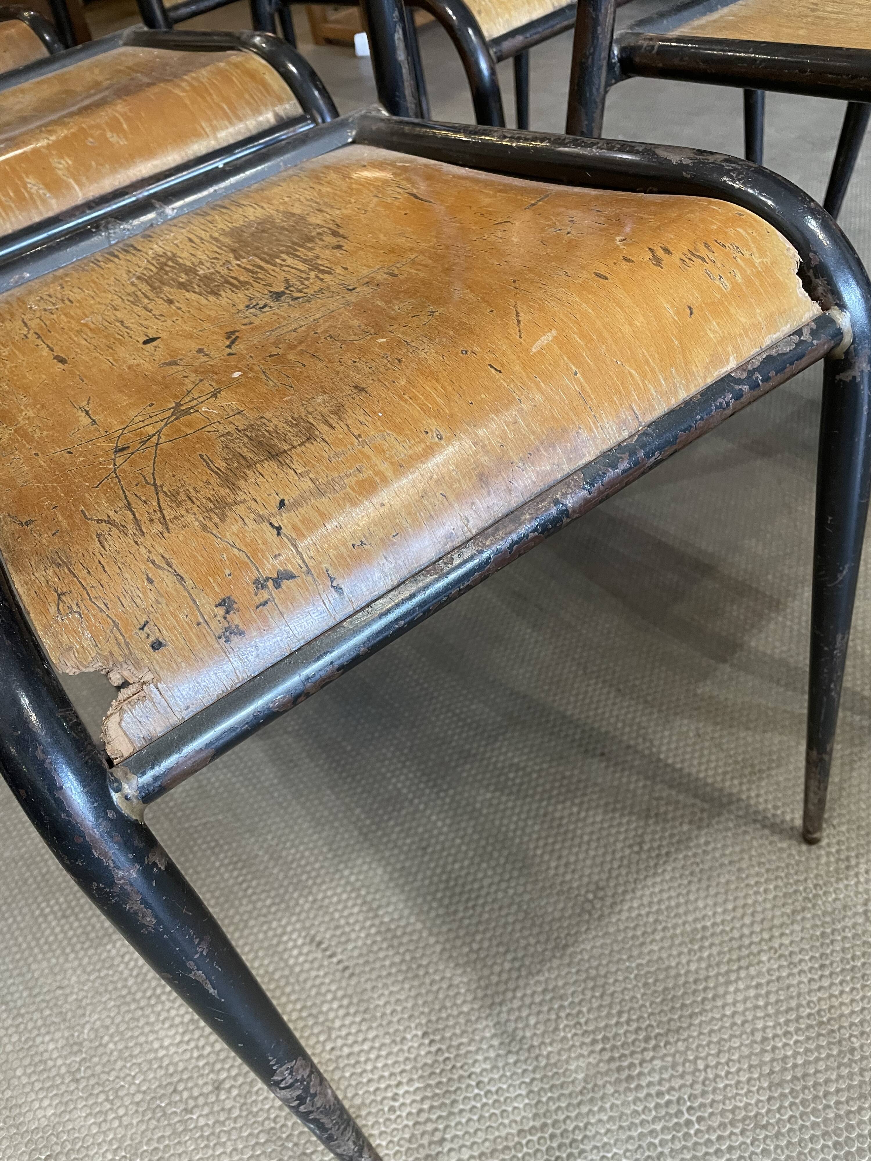 6 Mullca 510 school chairs