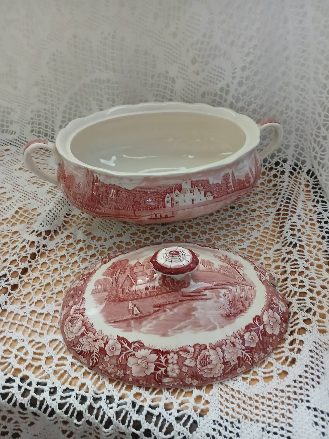 Antique Palissy soup tureen / England