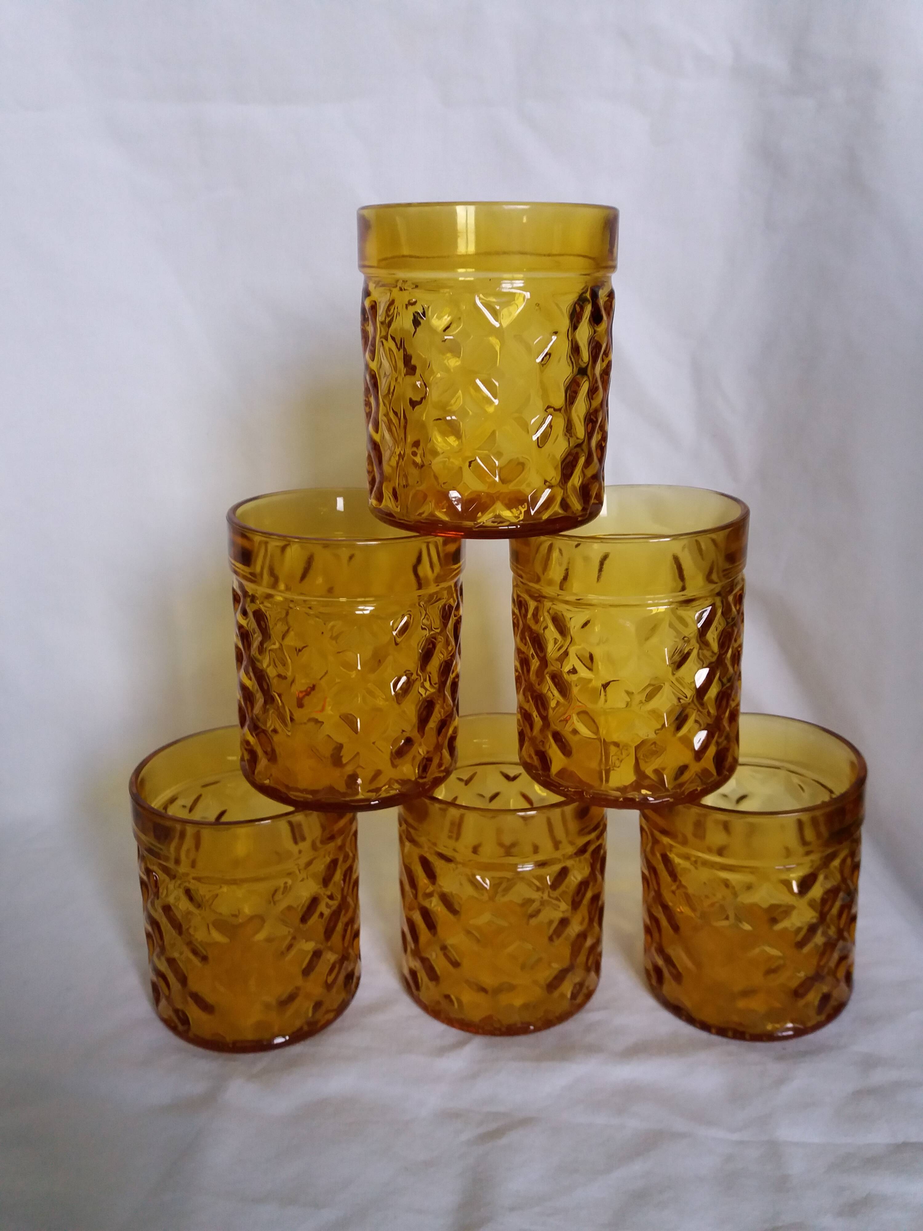 Pernod glasses with pineapple diamond tip decoration