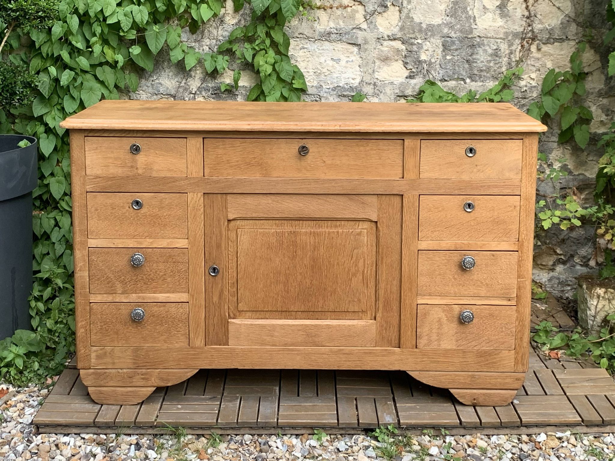 Buffet 9 tiroirs art déco chêne brut massif
