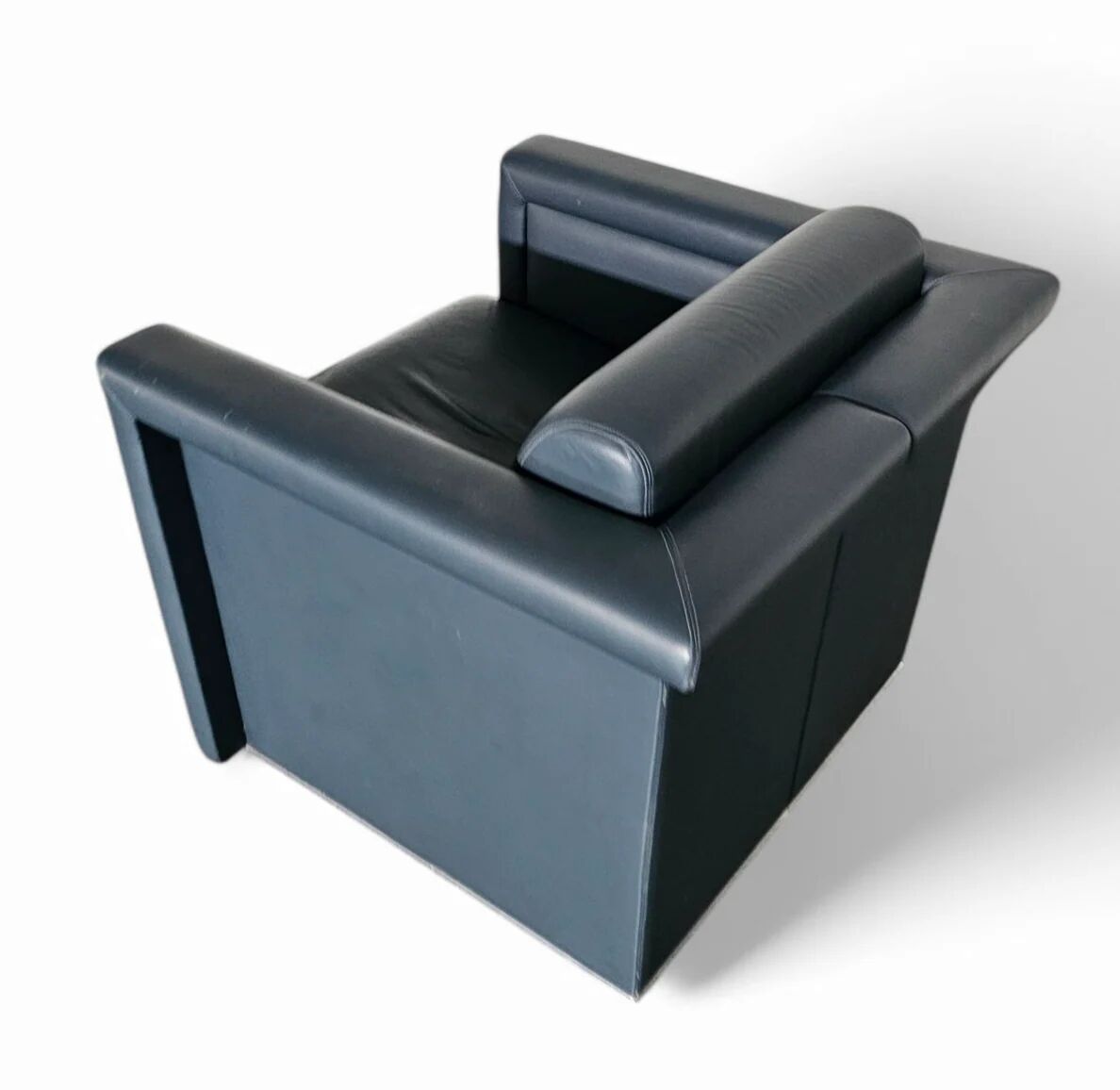 Pair / Trix and Robert Haussmann / Dark grey leather chairs by Knoll