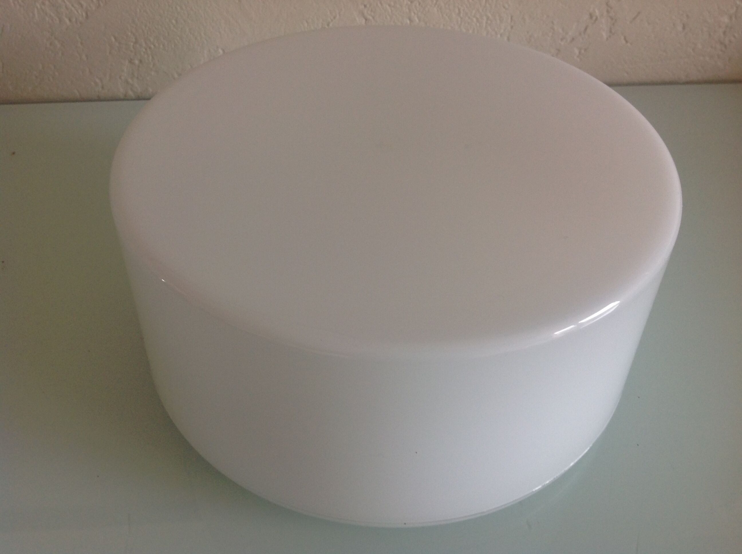 Round ceiling lamp in white opaline / vintage 60s-70s