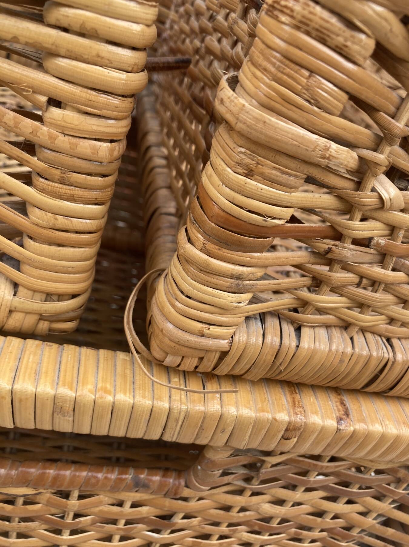 Vintage rattan chiffonier