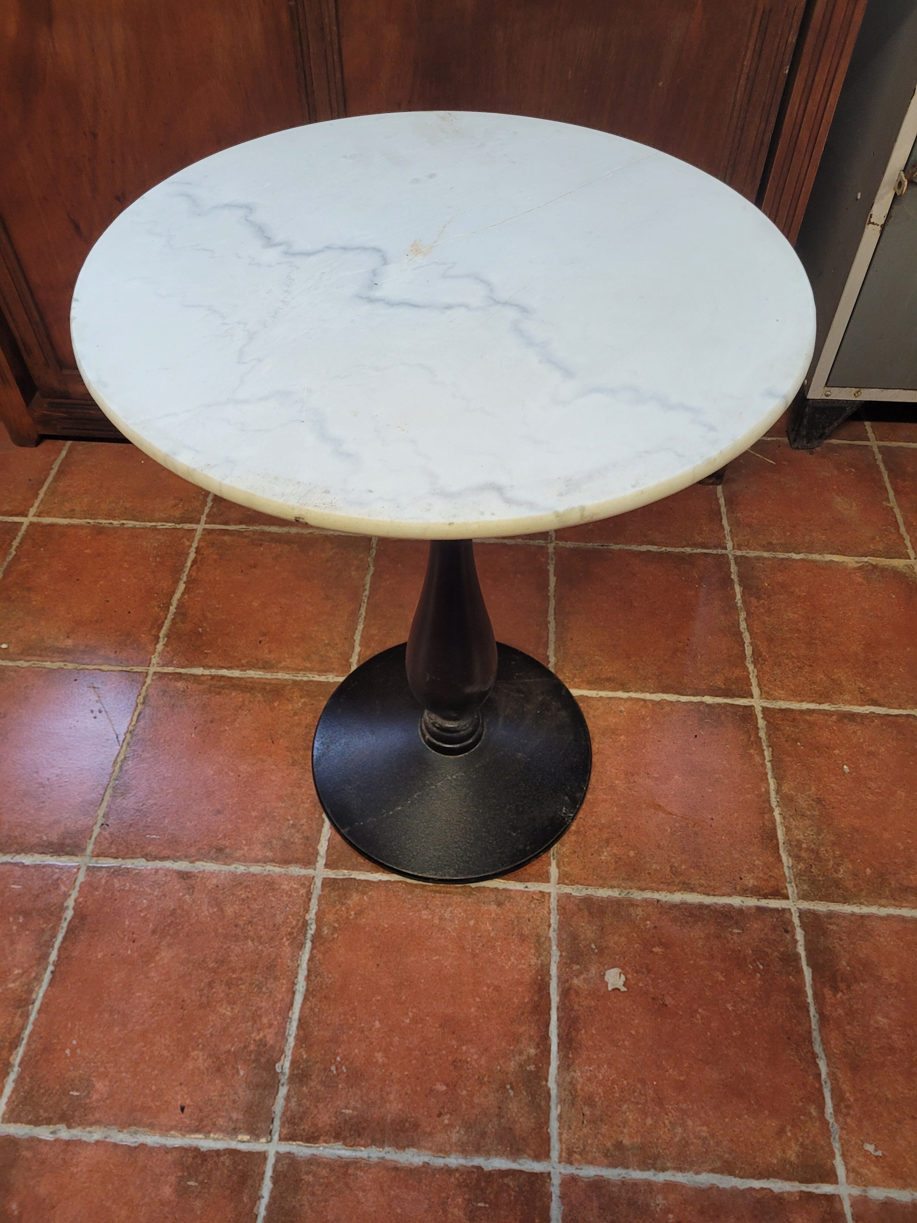 Gueridon bistro base cast iron marble top