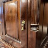 Classic English Chesterfield Desk