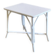 Petite table  rotin blanc