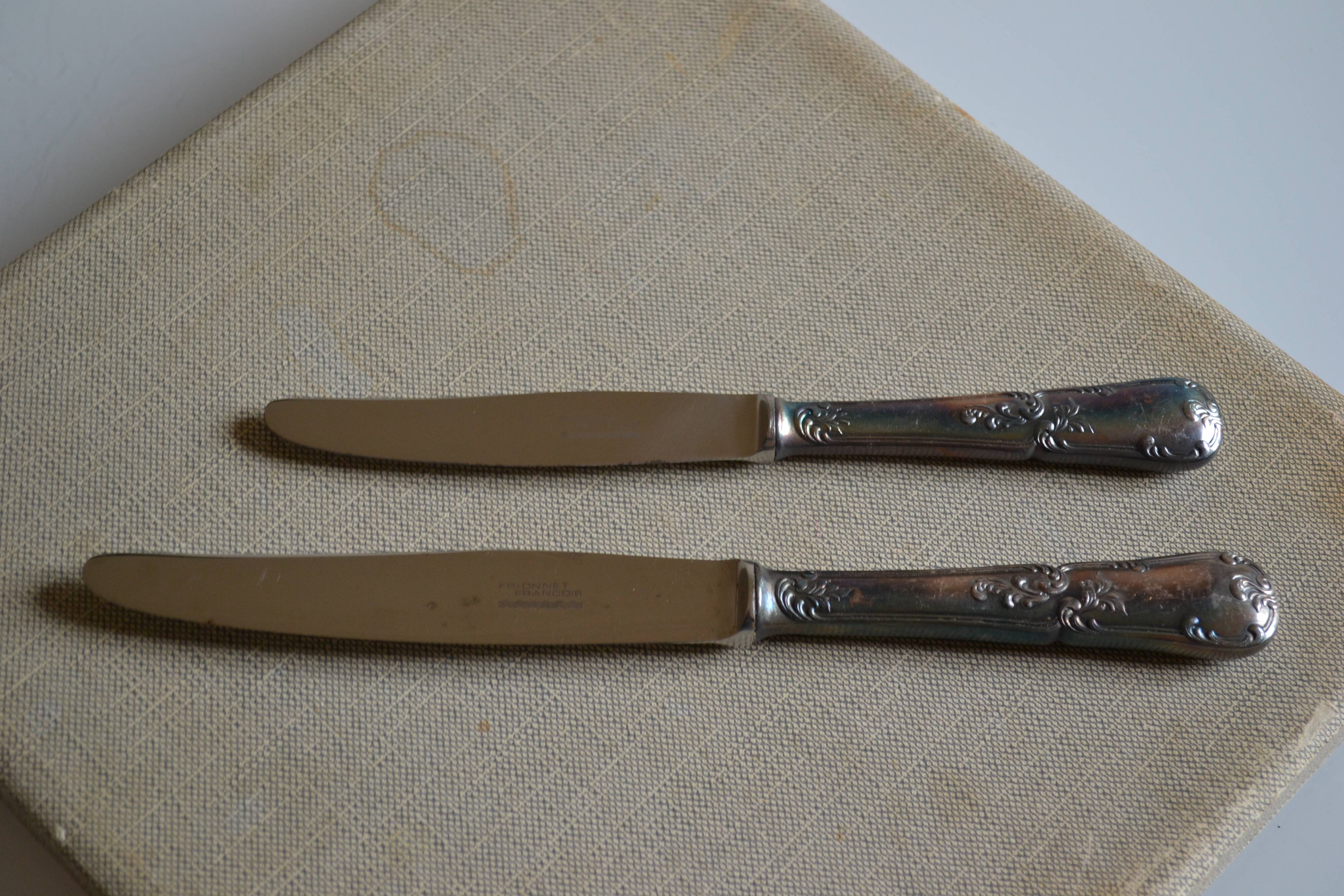 24 TABLE & DESSERT KNIVES SILVER METAL GOLDFORFER FRIONNET FRANCOIS LOUIS XV