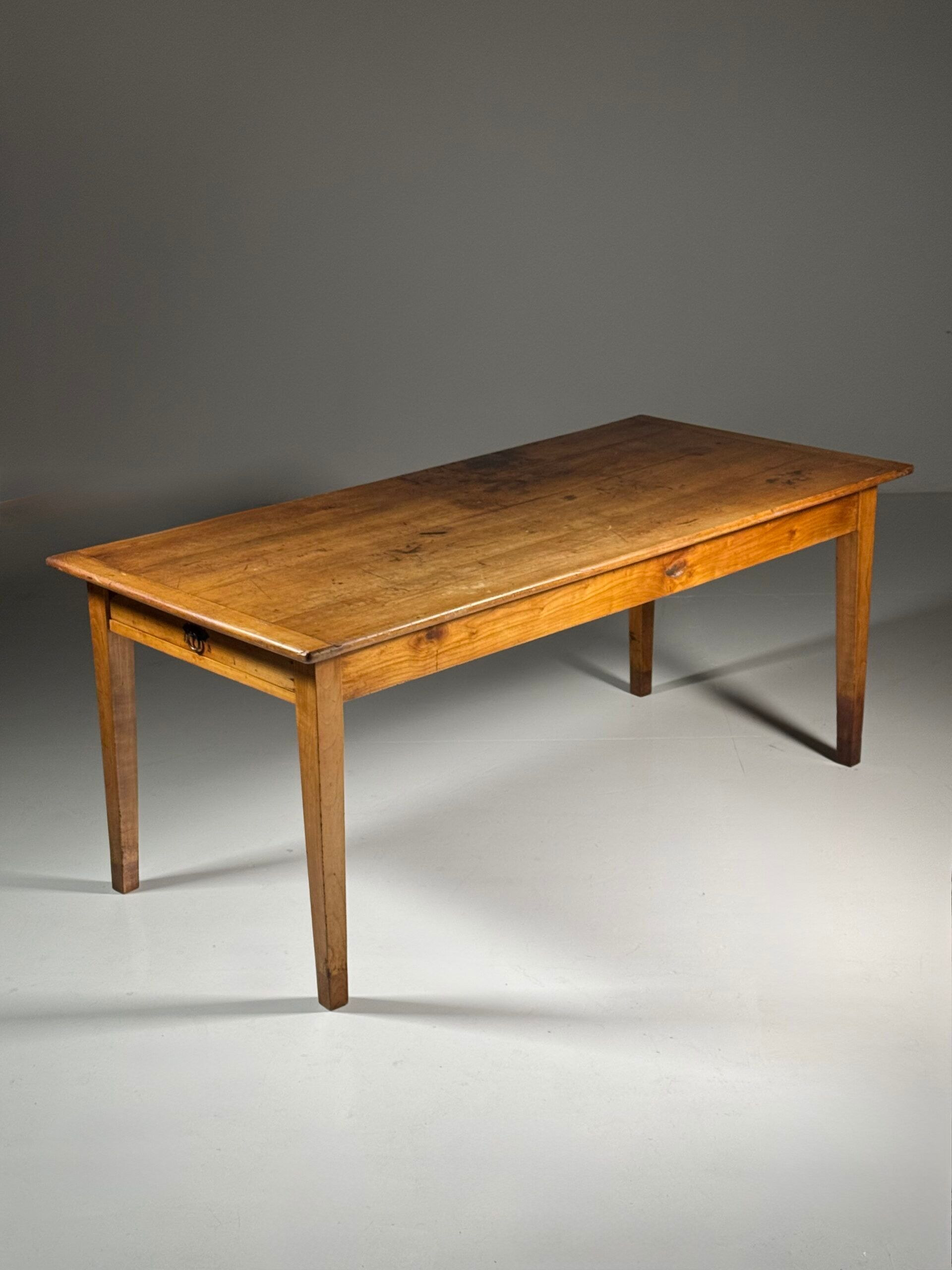 French dining table 188L