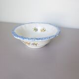 Empty pocket dish from the French pottery, Moustier model 2008149.