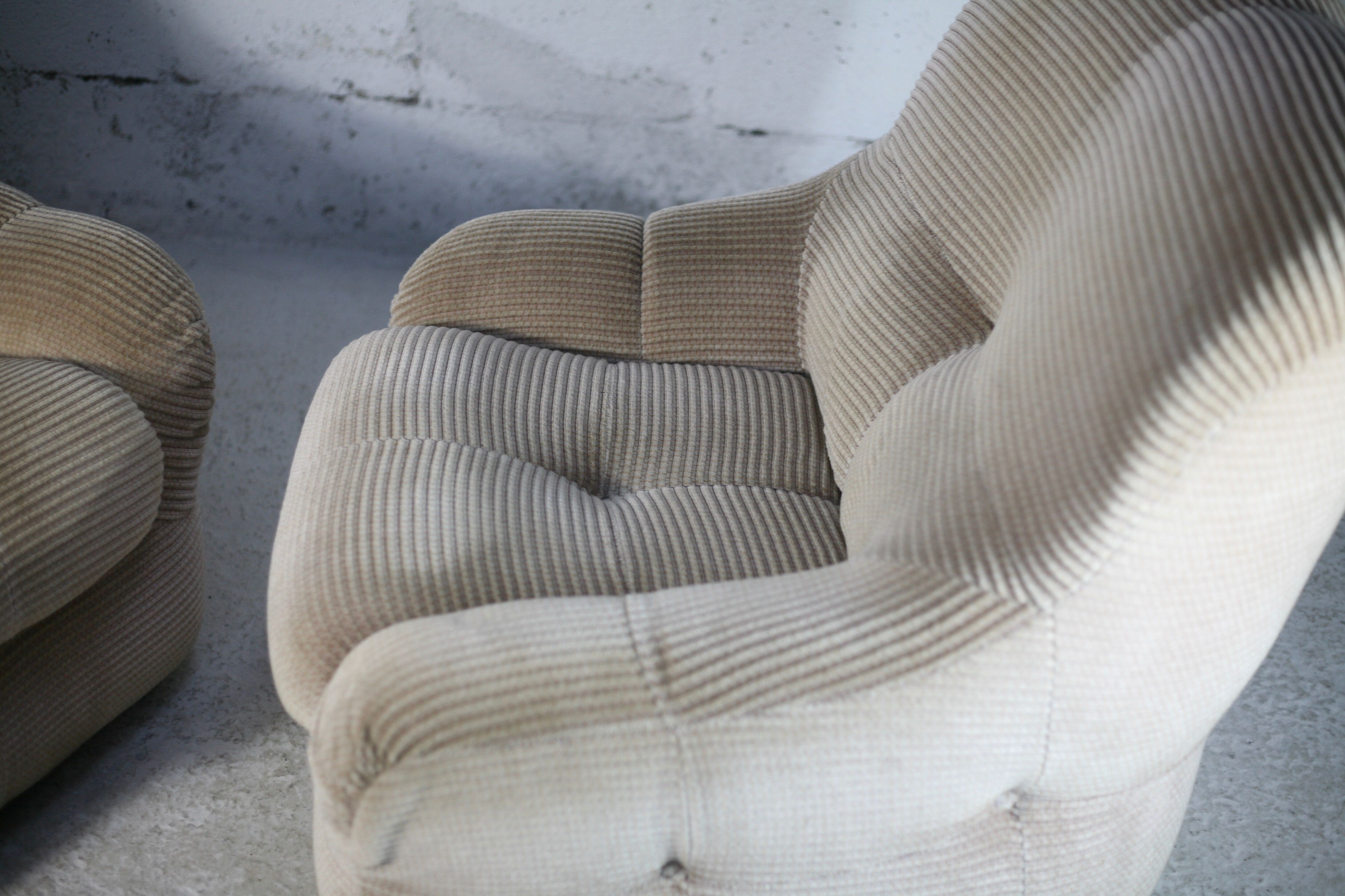 Pair of armchairs "space age". Beige corduroy velvet. France, circa 1970