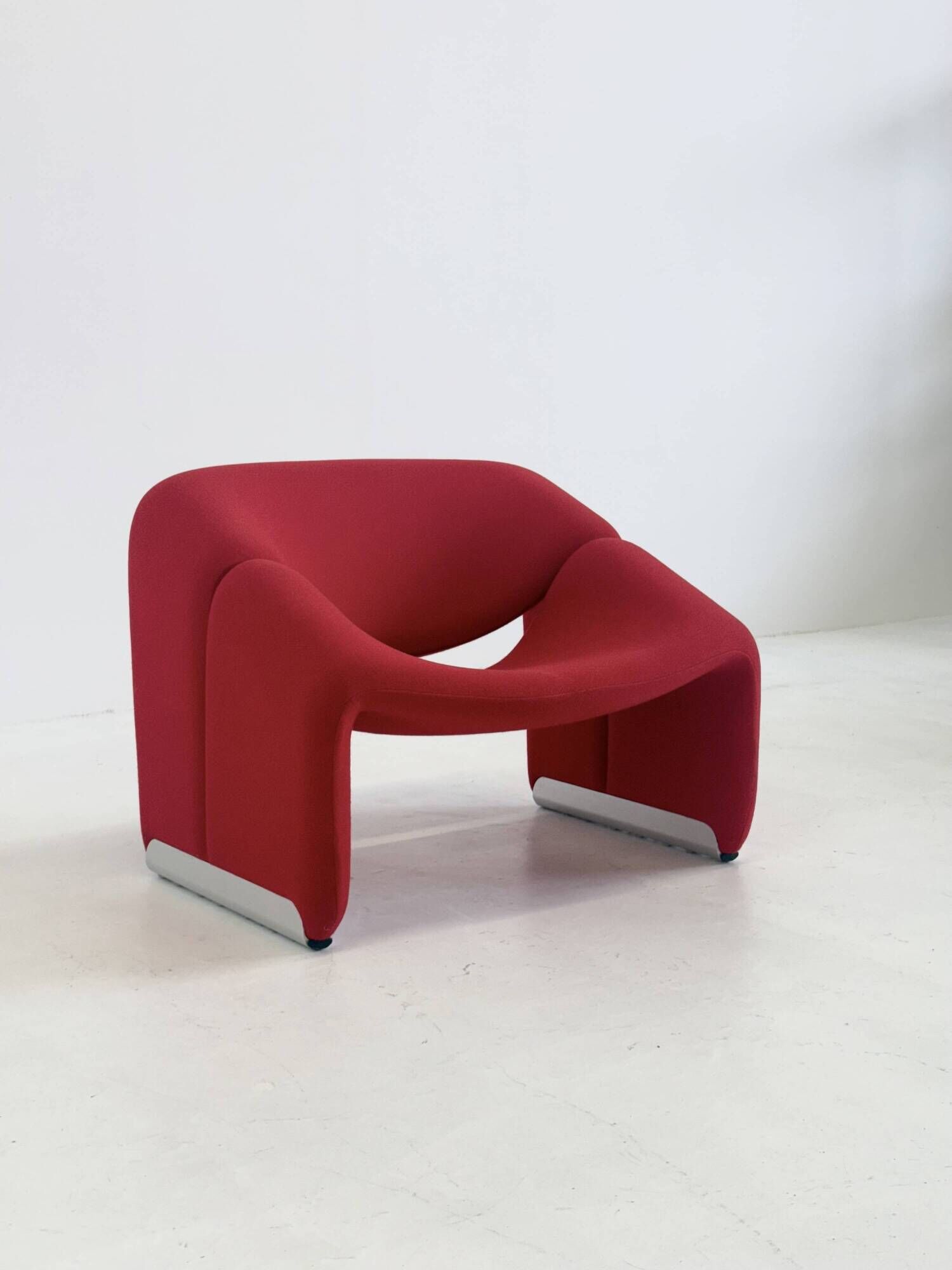 Chaise Artifort Groovy F598 M de Pierre Paulin en rouge