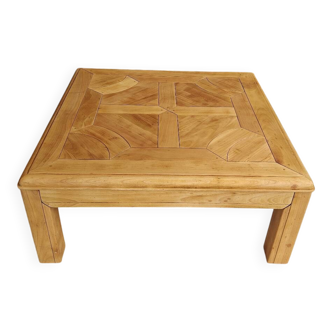 Square coffee table with a drawer in cherry wood.