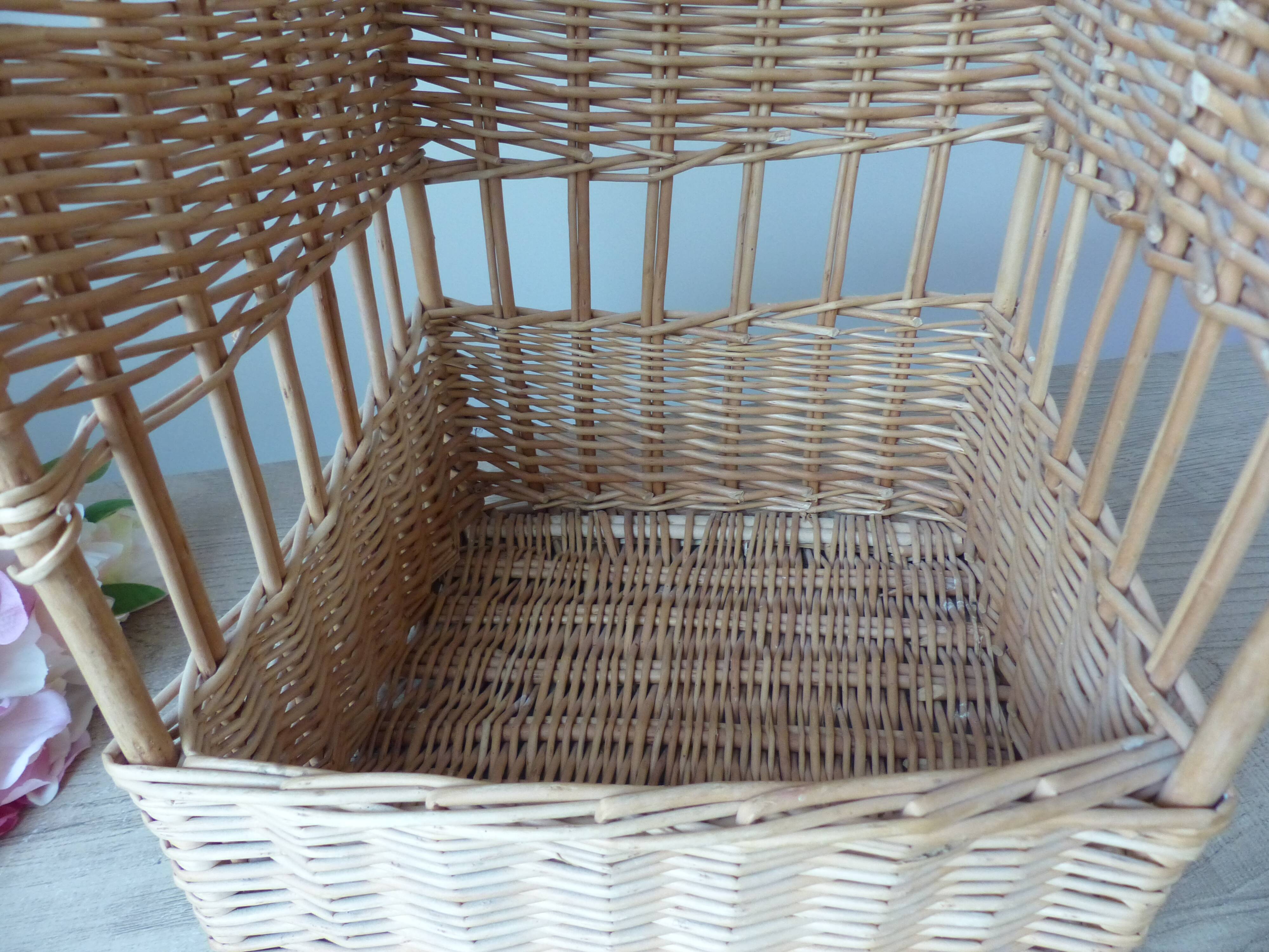 Large vintage bread basket – Wicker & rattan – French bakery style