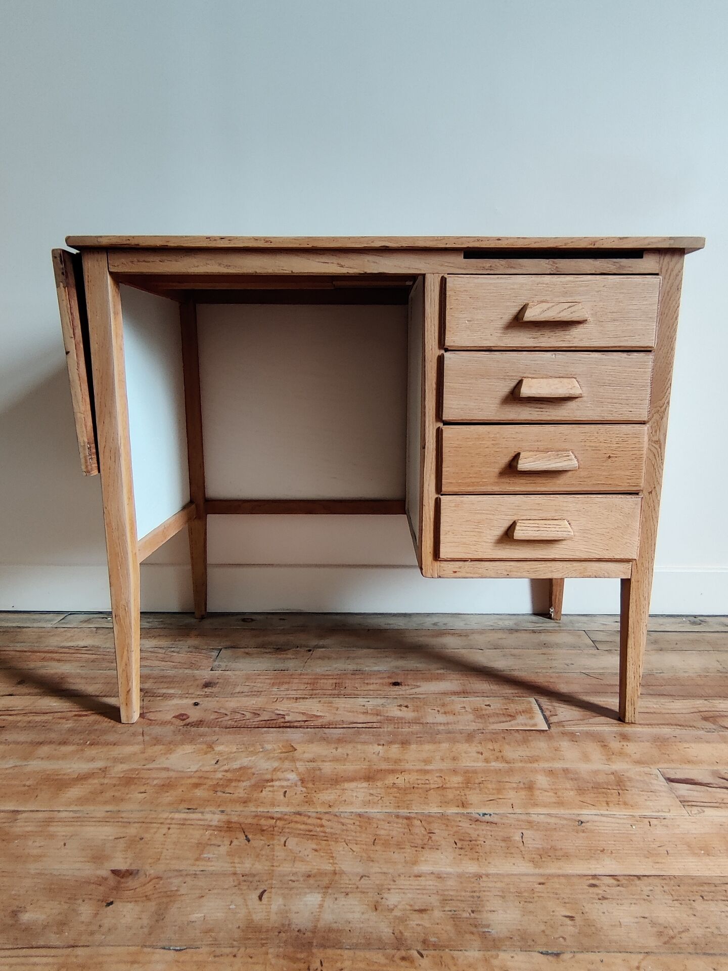 Bureau en bois