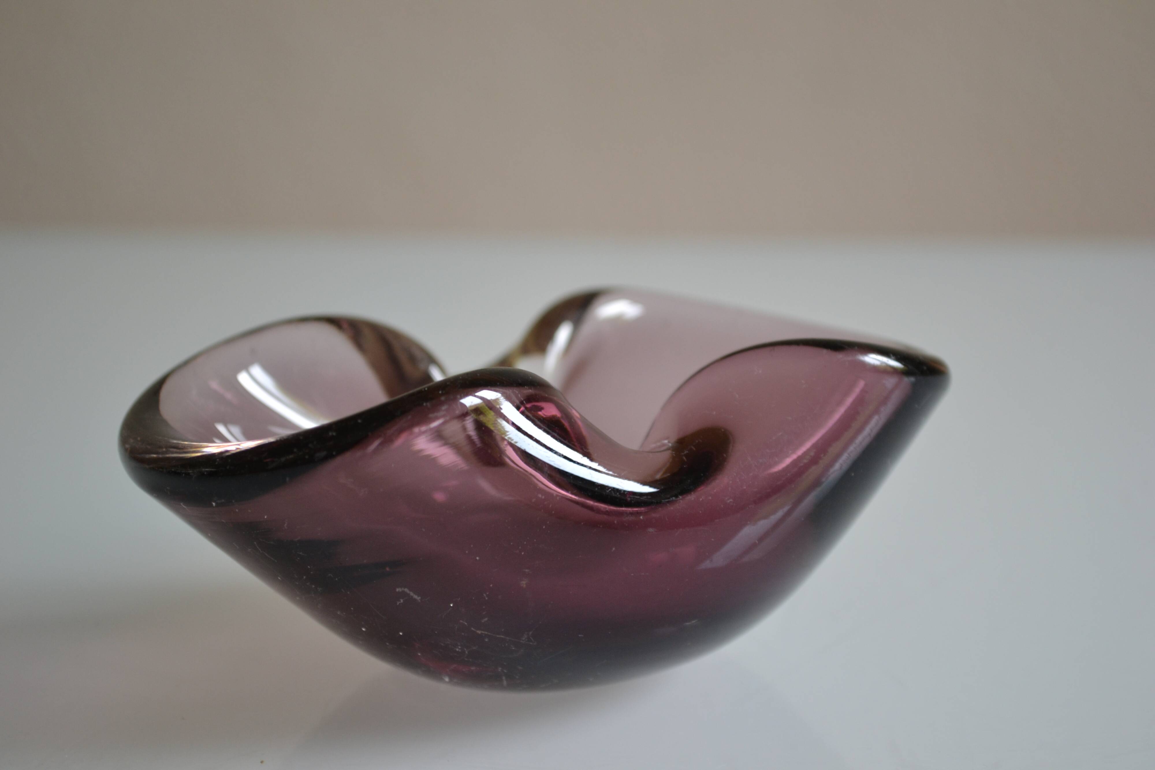 60s ashtray or empty pocket, purple Murano glass, Italy