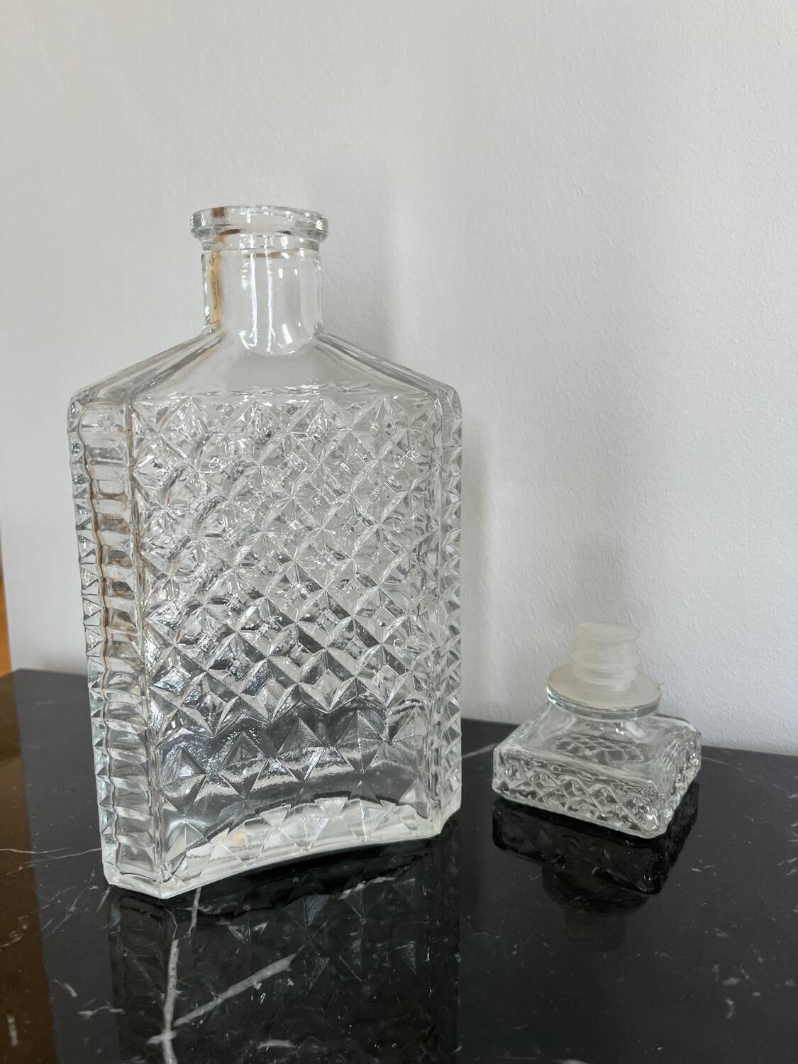 Whiskey decanter