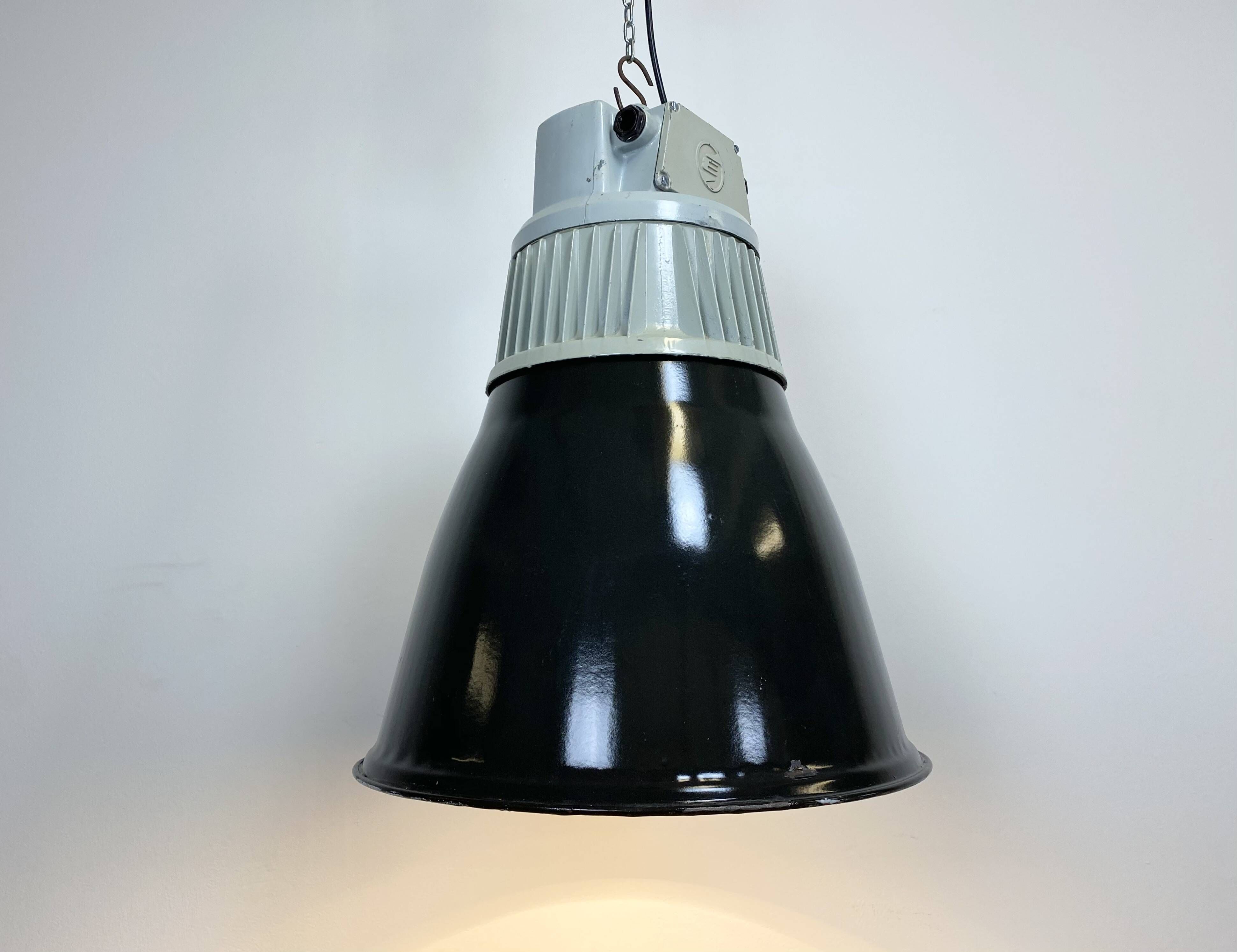 Black enamel industrial pendant light, 1960