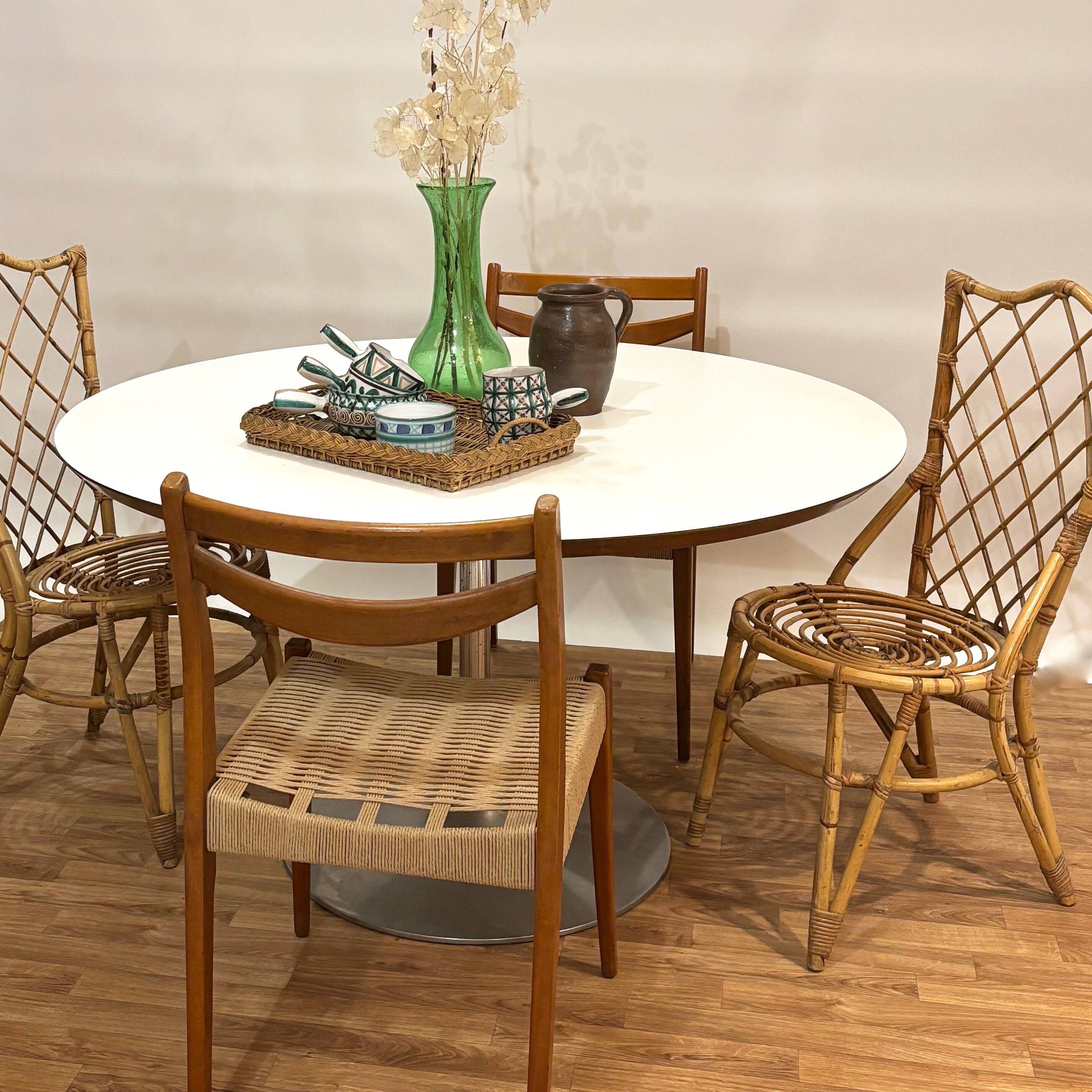 70s round tulip dining table