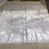 Linen table centre