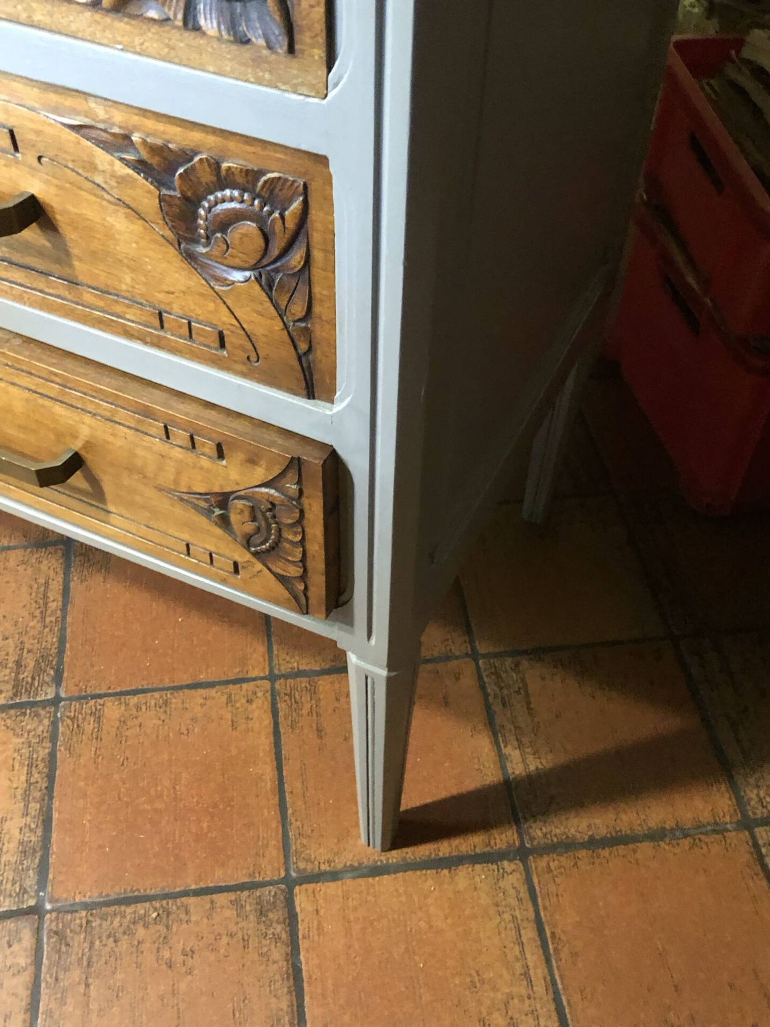 Art Deco chest of drawers