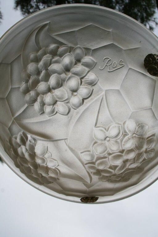 Lustre vasque suspension verre Art Déco motif fleurs hortensia 1930 Ros (degue)