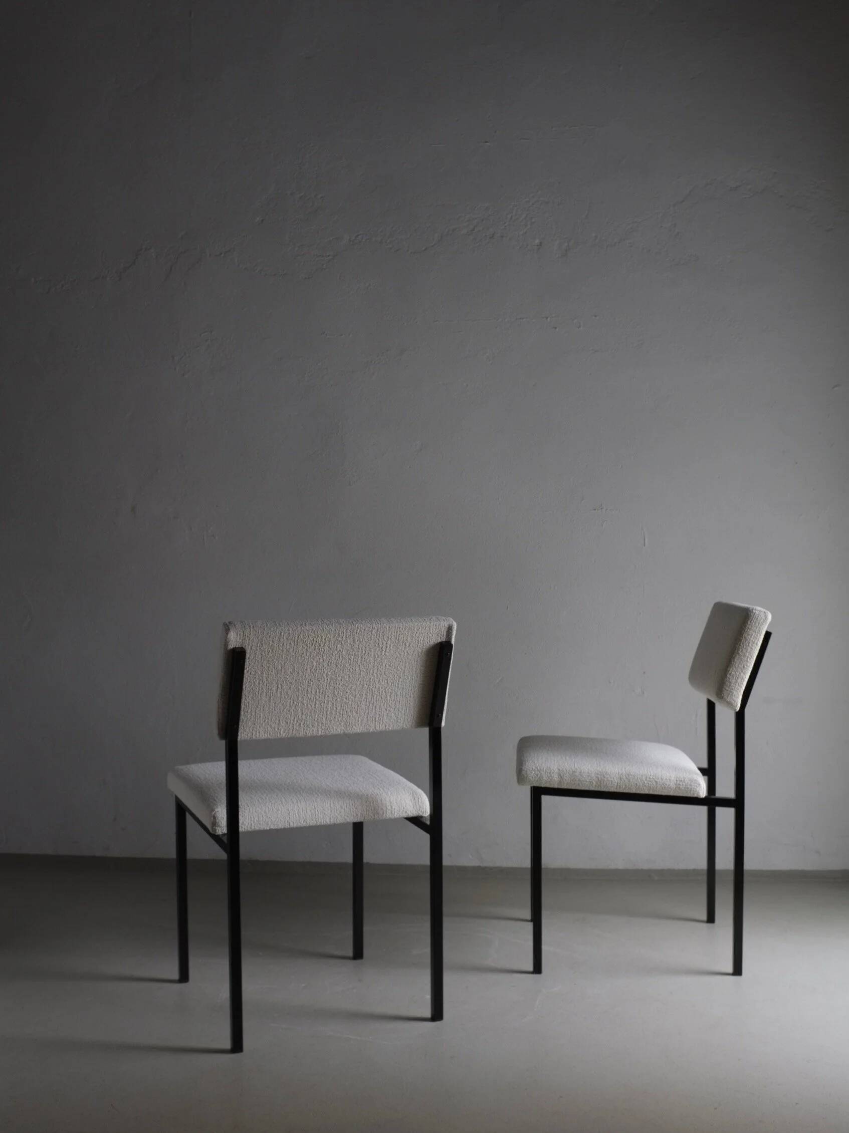 White boucle black metal chairs | Kembo | Netherlands | 1960s